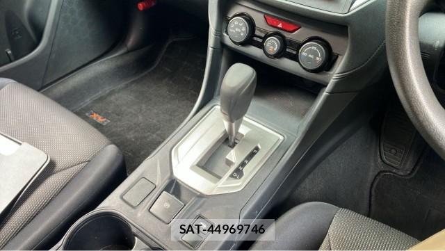 Subaru XV 2017-07 8282314-14