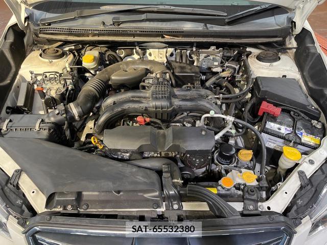 Subaru XV 2016-03 8284580-17