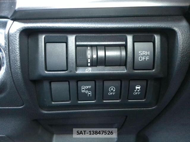 Subaru XV 2017-07 8285656-4
