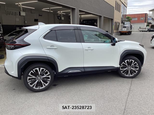 Toyota YARIS CROSS 2023-10 8277297-12