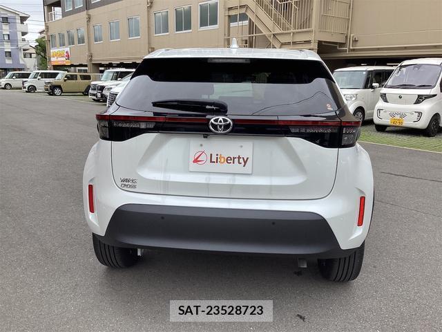 Toyota YARIS CROSS 2023-10 8277297-14