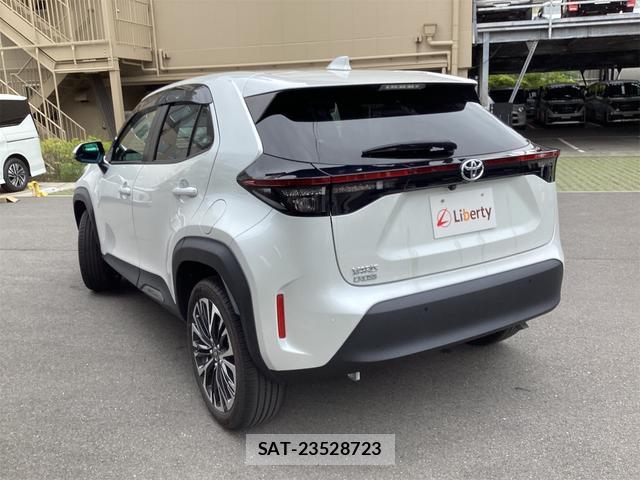 Toyota YARIS CROSS 2023-10 8277297-15