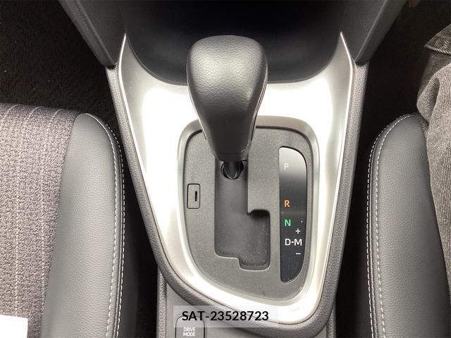 Toyota YARIS CROSS 2023-10 8277297-7