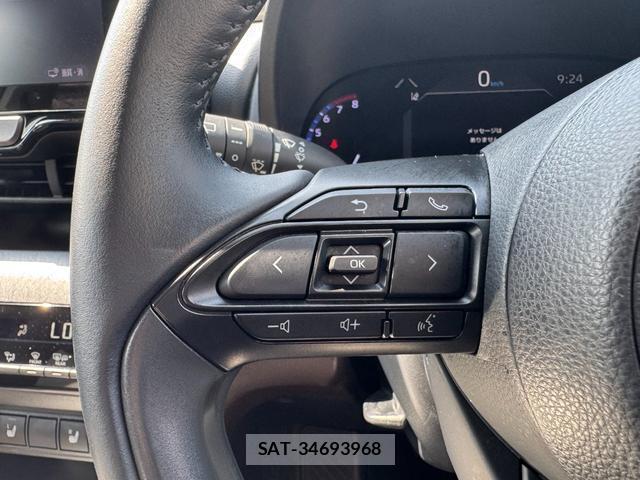 Toyota YARIS CROSS 2020-11 8277726-5