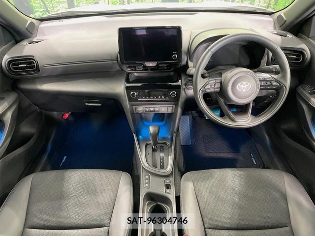 Toyota YARIS CROSS 2025-04 8278046-1
