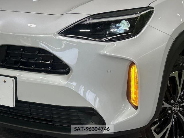 Toyota YARIS CROSS 2025-04 8278046-11