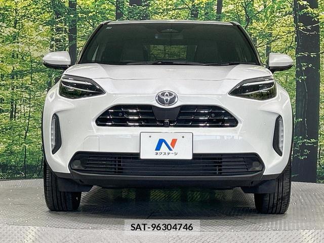 Toyota YARIS CROSS 2025-04 8278046-13