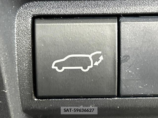 Toyota YARIS CROSS 2020-10 8278171-6