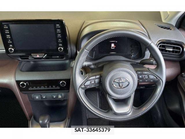 Toyota YARIS CROSS 2022-03 8278303-2