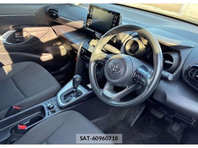 Toyota YARIS CROSS 2023-09 8278538-2
