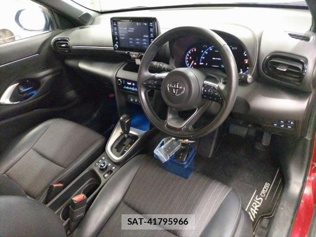 Toyota YARIS CROSS 2022-09 8278609-2