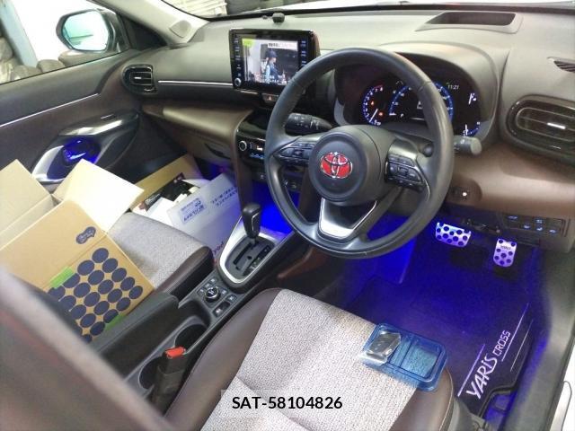 Toyota YARIS CROSS 2021-07 8278612-2