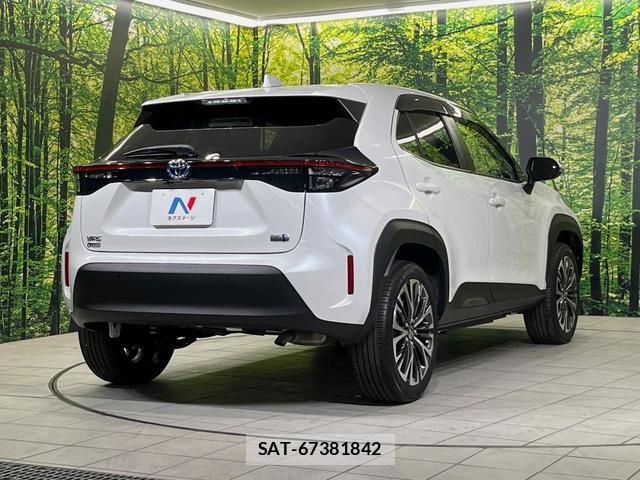 Toyota YARIS CROSS 2023-07 8278827-16