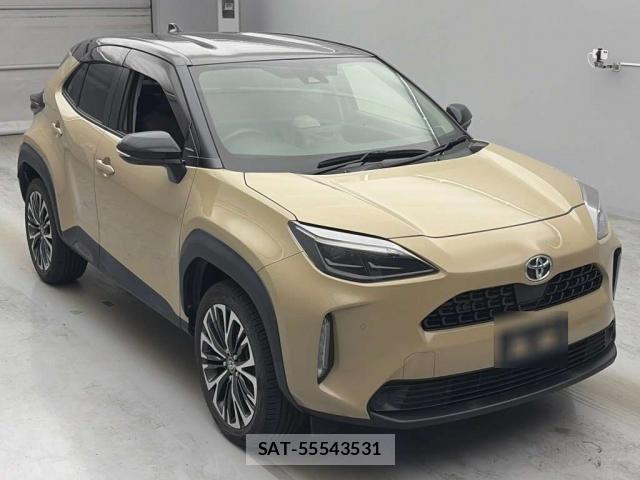 Toyota YARIS CROSS 2021-04 8278978-12