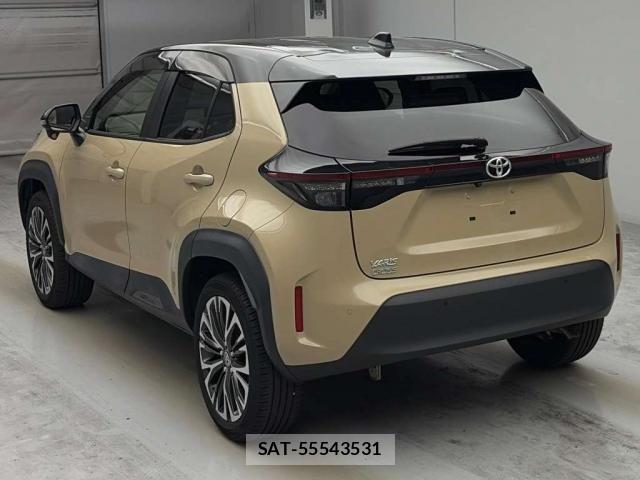 Toyota YARIS CROSS 2021-04 8278978-13