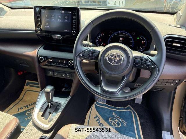 Toyota YARIS CROSS 2021-04 8278978-2