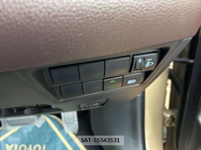 Toyota YARIS CROSS 2021-04 8278978-4