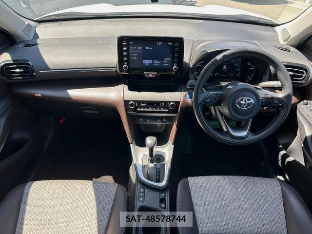 Toyota YARIS CROSS 2022-01 8279323-1