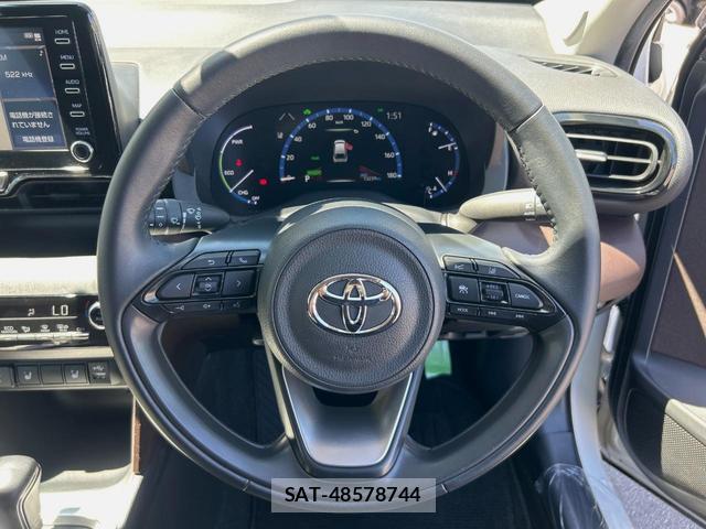 Toyota YARIS CROSS 2022-01 8279323-10