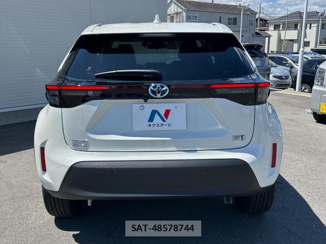 Toyota YARIS CROSS 2022-01 8279323-14