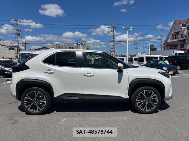 Toyota YARIS CROSS 2022-01 8279323-16