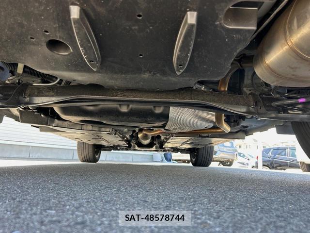 Toyota YARIS CROSS 2022-01 8279323-18