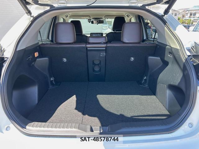 Toyota YARIS CROSS 2022-01 8279323-9