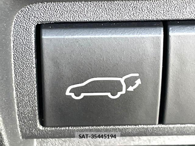 Toyota YARIS CROSS 2024-11 8279477-5