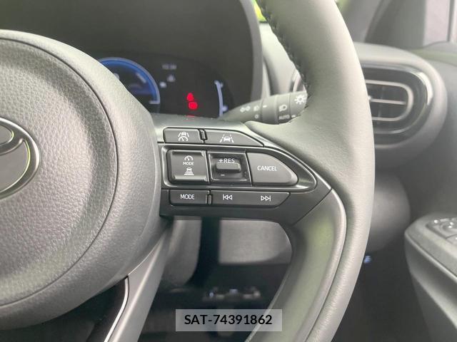 Toyota YARIS CROSS 2026-07 8279970-5