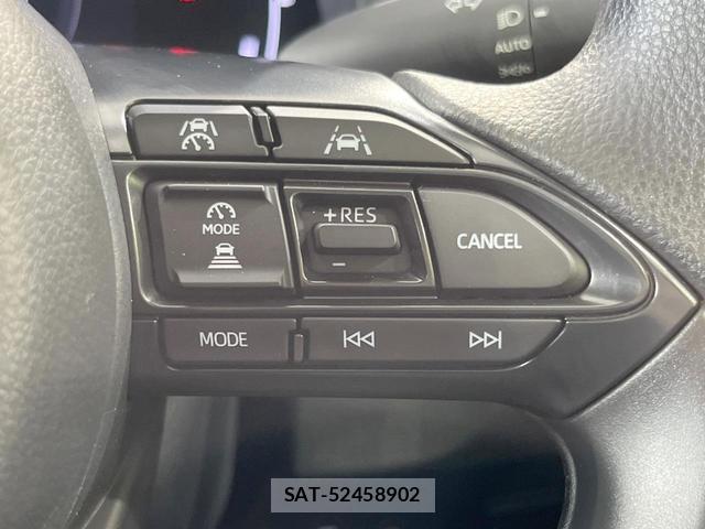 Toyota YARIS CROSS 2025-12 8280052-4