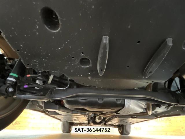 Toyota YARIS CROSS 2024-05 8280215-18