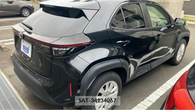 Toyota YARIS CROSS 2021-07 8280459-12
