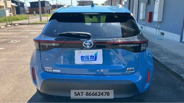 Toyota YARIS CROSS 2021-07 8281092-1