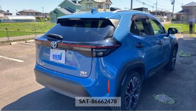 Toyota YARIS CROSS 2021-07 8281092-12