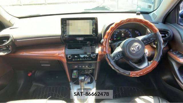 Toyota YARIS CROSS 2021-07 8281092-2