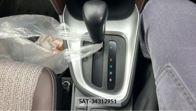 Toyota YARIS CROSS 2022-06 8281167-14