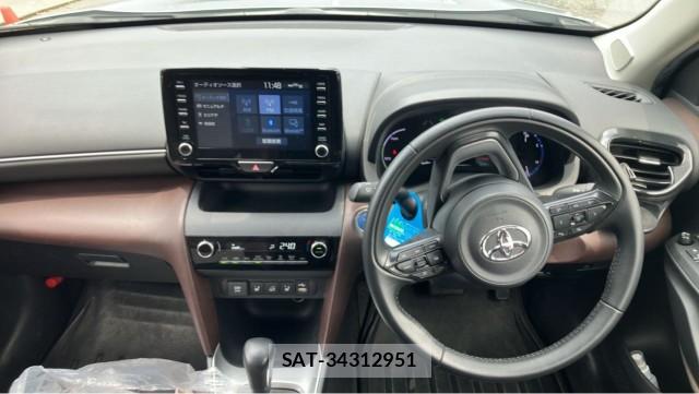 Toyota YARIS CROSS 2022-06 8281167-16