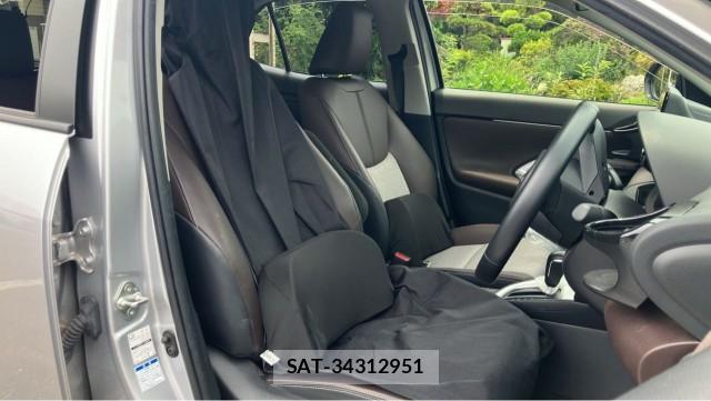 Toyota YARIS CROSS 2022-06 8281167-5