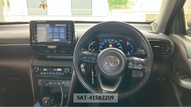 Toyota YARIS CROSS 2022-03 8281395-16