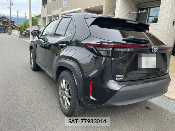 Toyota YARIS CROSS 2021-07 8281449-13