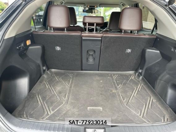 Toyota YARIS CROSS 2021-07 8281449-17