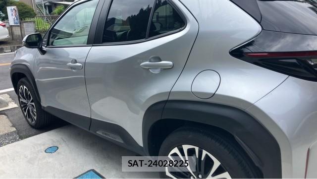 Toyota YARIS CROSS 2024-06 8281598-10