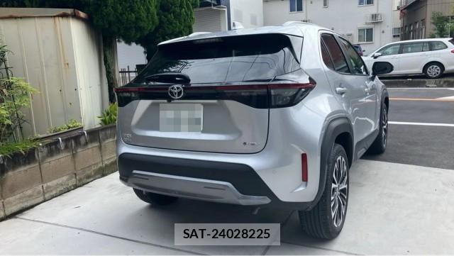 Toyota YARIS CROSS 2024-06 8281598-12