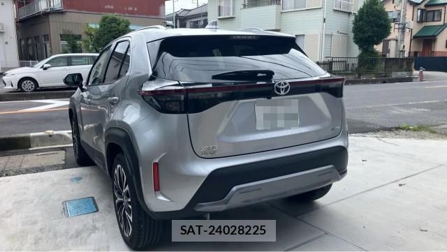 Toyota YARIS CROSS 2024-06 8281598-13