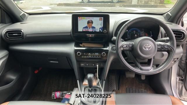 Toyota YARIS CROSS 2024-06 8281598-2