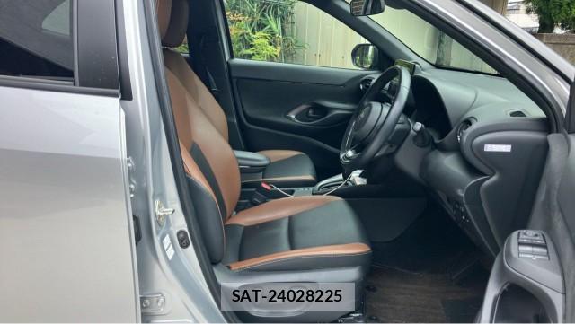Toyota YARIS CROSS 2024-06 8281598-5