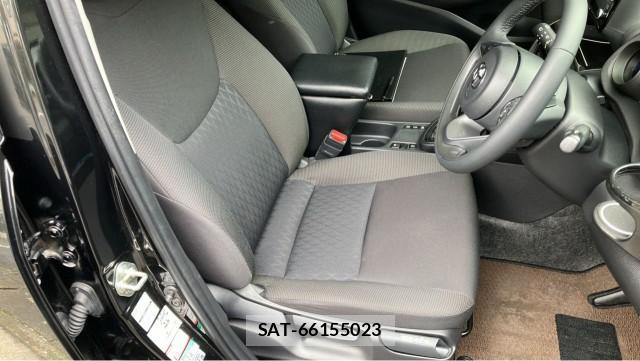 Toyota YARIS CROSS 2023-08 8281728-5