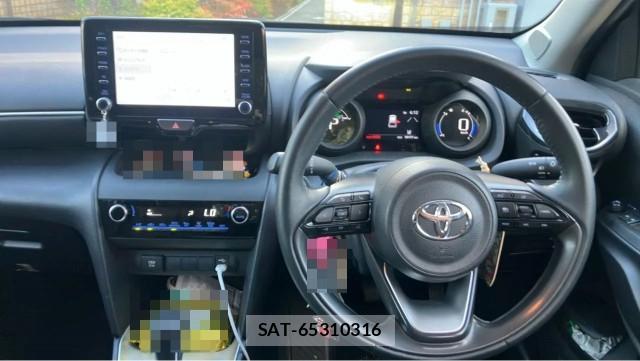 Toyota YARIS CROSS 2021-10 8282119-16