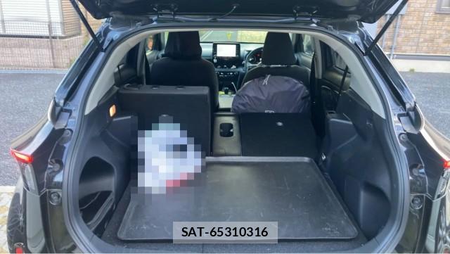 Toyota YARIS CROSS 2021-10 8282119-17