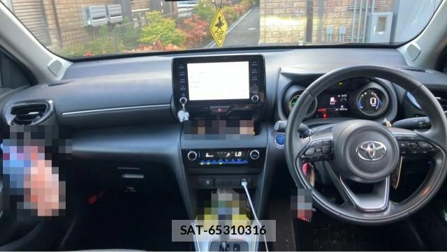 Toyota YARIS CROSS 2021-10 8282119-2